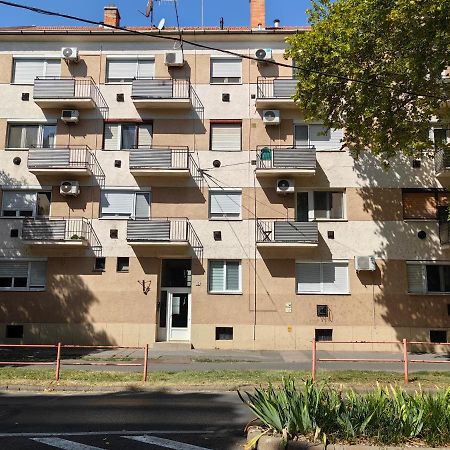 Oasis Apartman Ii. Szeged Exterior photo